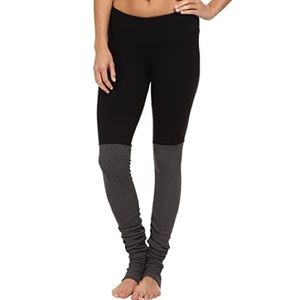 Alo Yoga Goddess Ribbed Legging in Black/Stormy